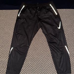 Nike Shield pants - water resistant - work once. XXL black